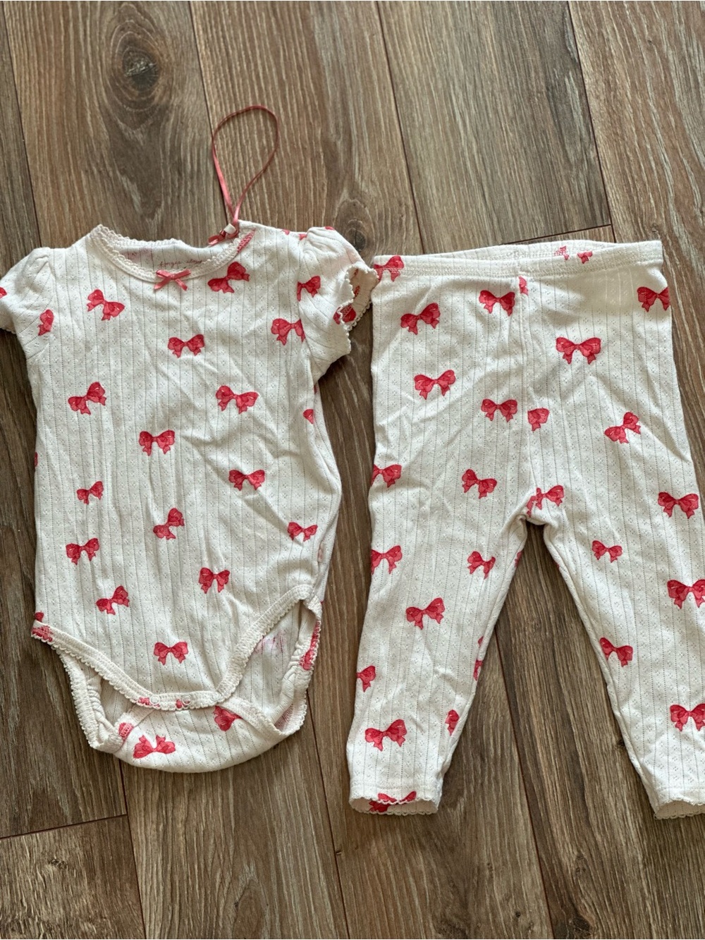 NWOT Konges Sløjd Pointelle Bow Set